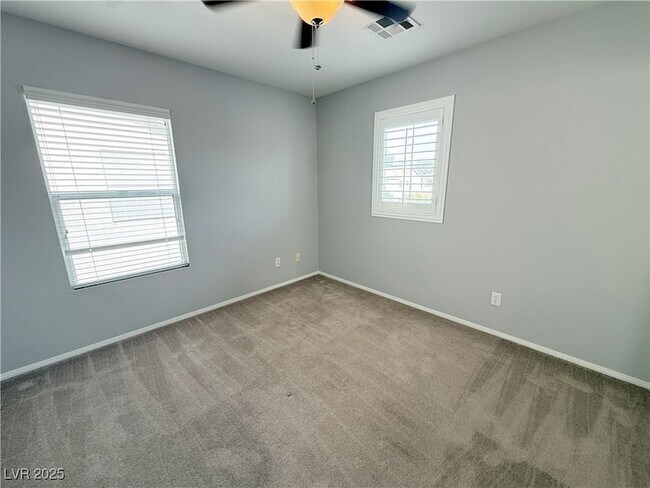 Building Photo - 5057 Shadow Valley St