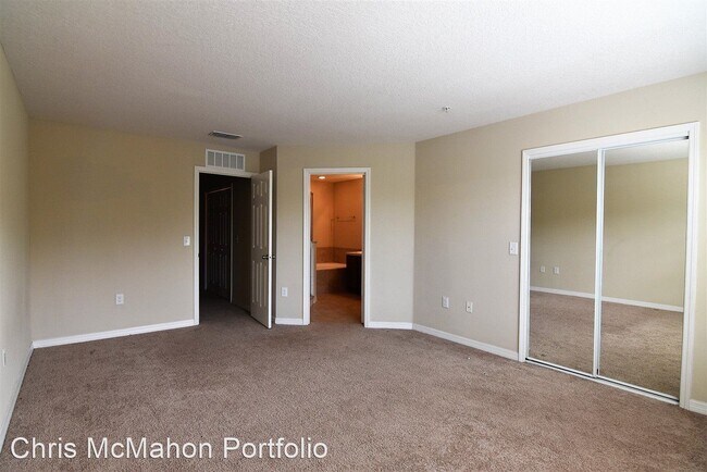 Building Photo - 10618 Regent Square Dr