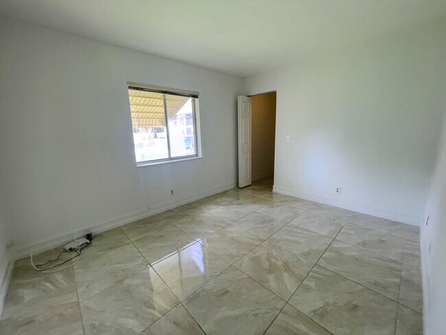 Building Photo - 3624 La Aires Ct