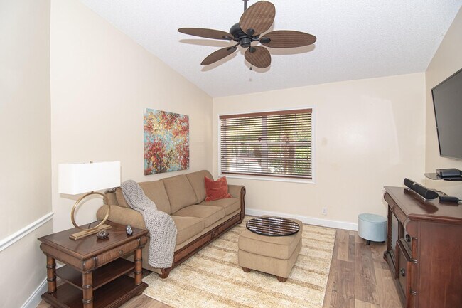 Building Photo - 8410 Brussels Way