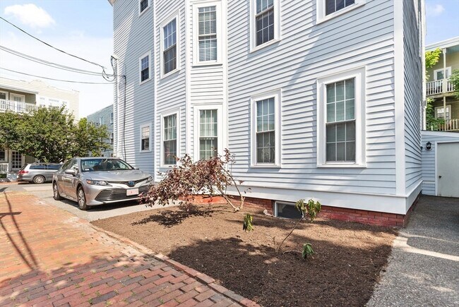 Building Photo - 80 Allston St