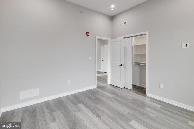 Building Photo - 752 S 16th St