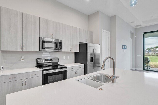 Building Photo - 9399 SW Pepoli Way