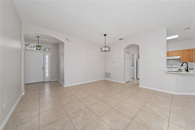 Building Photo - 6274 Glenn Cliff Wy