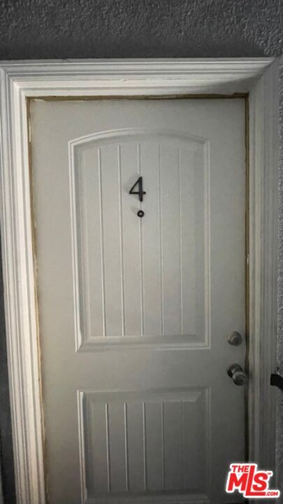 Building Photo - 639 Alexandria Ave