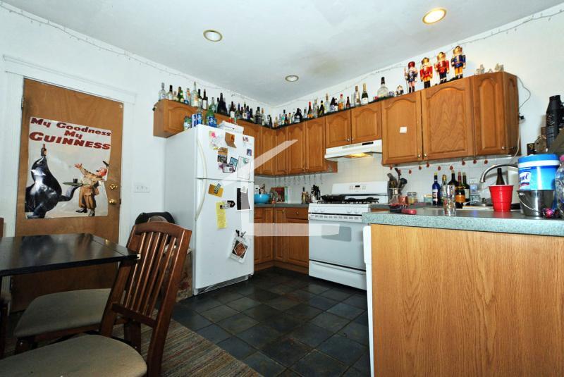 Building Photo - 51 Gardner St