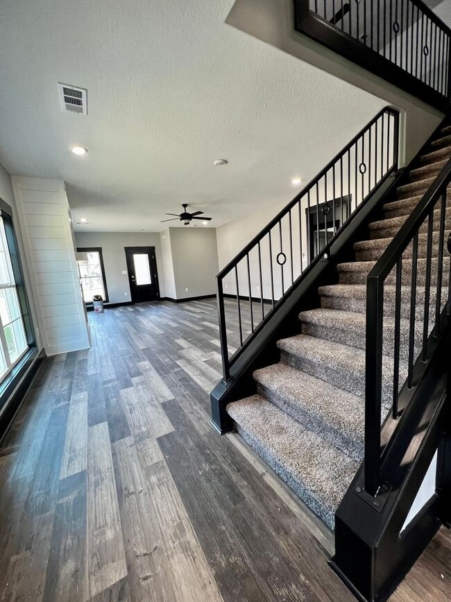 Building Photo - 4101 Stoke Dr