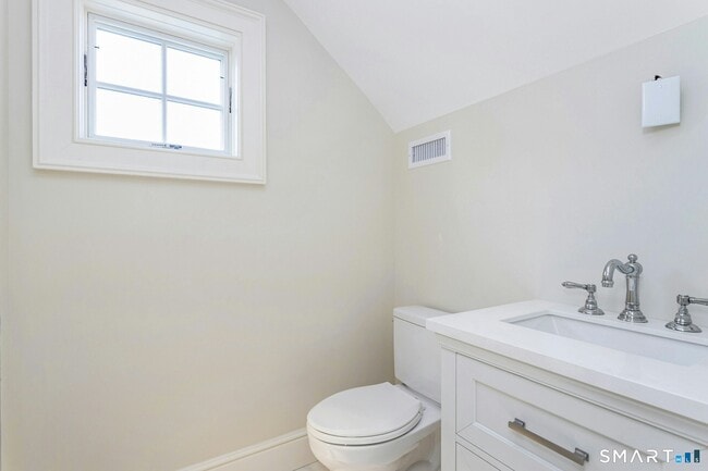 Building Photo - 46 Cook Rd