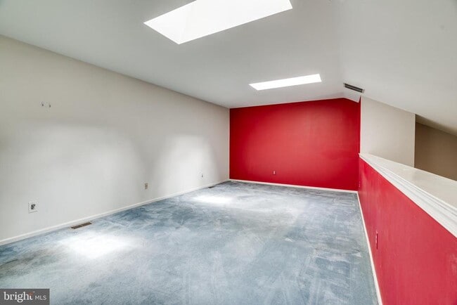 Building Photo - 1602 Hawthorne Ct