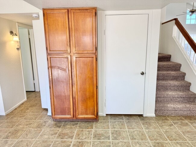 Building Photo - Two Story 3 Bedroom/2.5 Bath Home. Clean & Ready for Immediate Move-in!