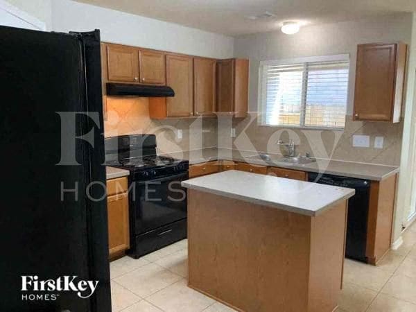 Building Photo - 17834 Yellow Birch Trail