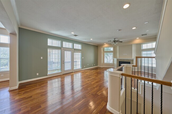 Building Photo - 2526 Bevis St