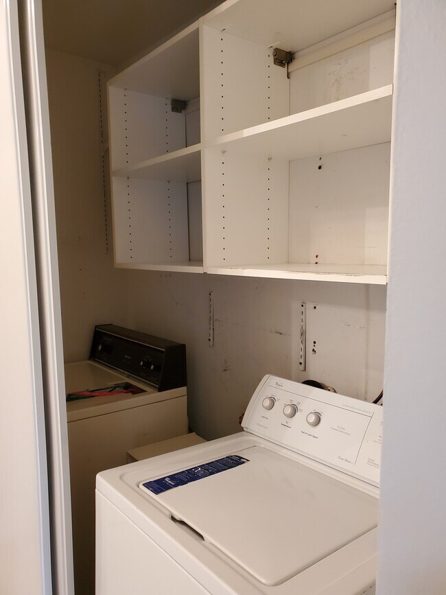 Laundry w/shelving - 30052 W 12 Mile Rd