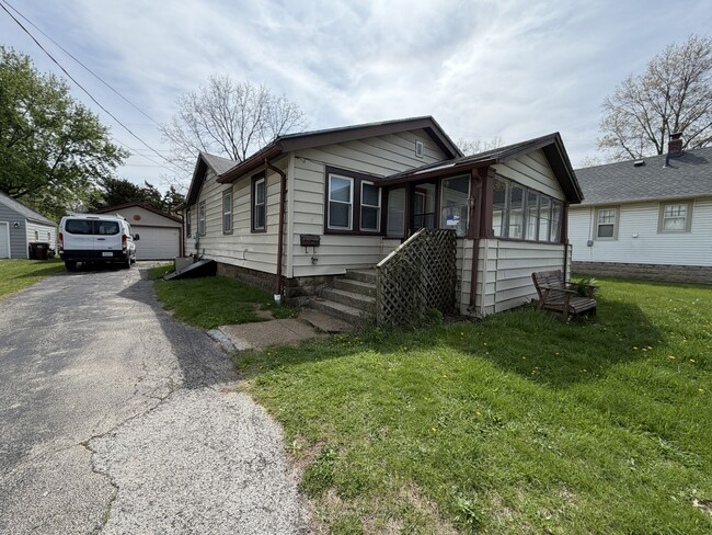 Building Photo - 4815 Lexington Blvd