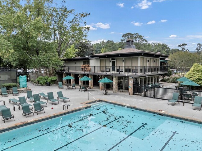 Building Photo - 15 Arpege Way NW