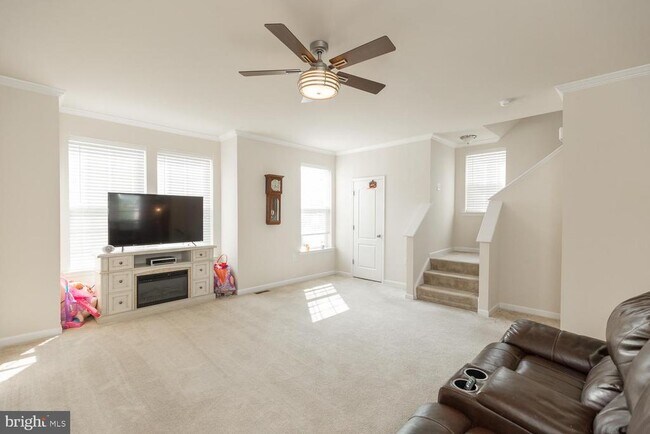 Building Photo - 155 Schramm Lp