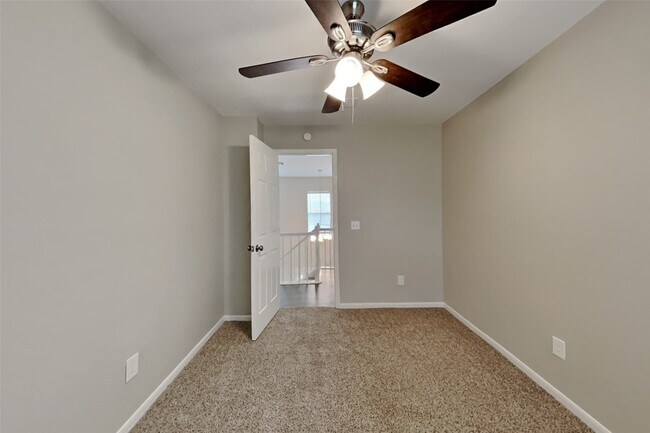Building Photo - 9806 Arrowgrass Dr
