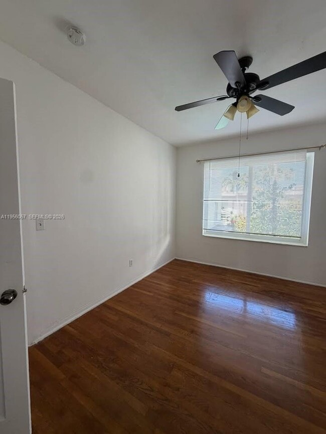 Building Photo - 825 Jefferson Ave