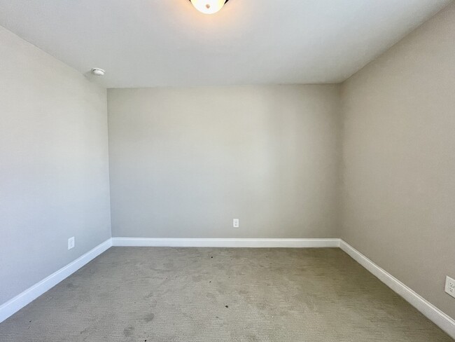 Building Photo - 1624 Clayfire Dr.