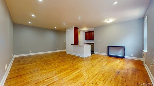 Building Photo - 105-20 66th Ave