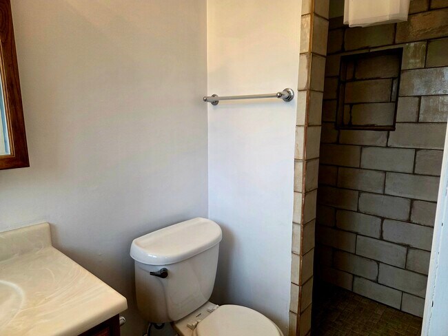 Building Photo - 1968 E 5850 S