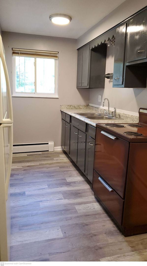 Building Photo - 27 W Parkwood Dr