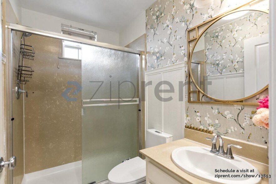 Building Photo - 2112 Sheffield Dr