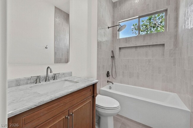 Building Photo - 11 Fountainhead Cir