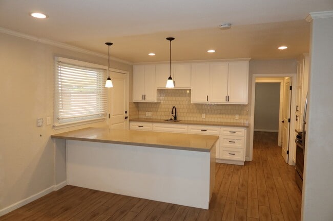 Building Photo - 1917 28th St