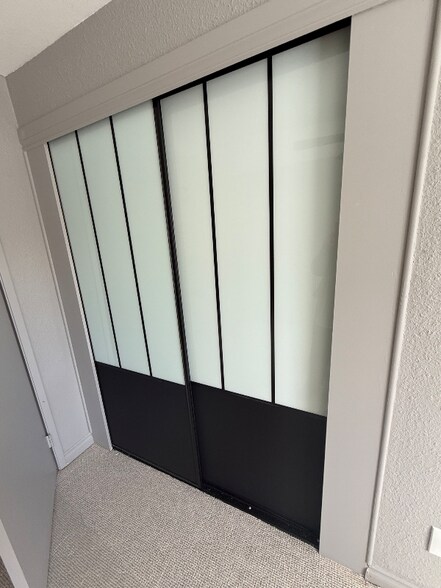 Building Photo - 8168 SW Shenandoah Way