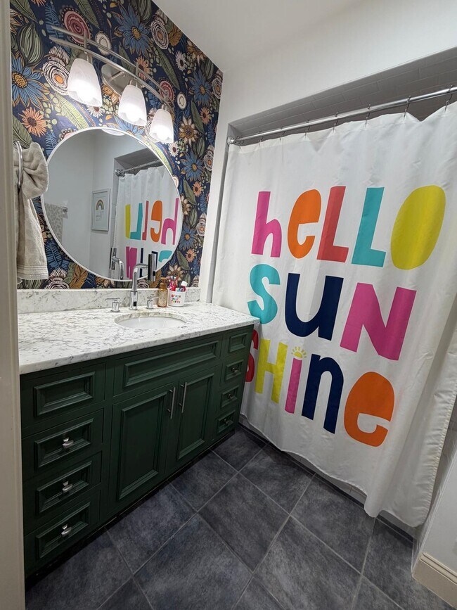 Building Photo - 1625 Paterson Plank Rd