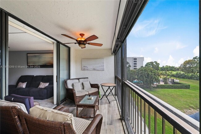 Building Photo - 6620 Boca Del Mar Dr