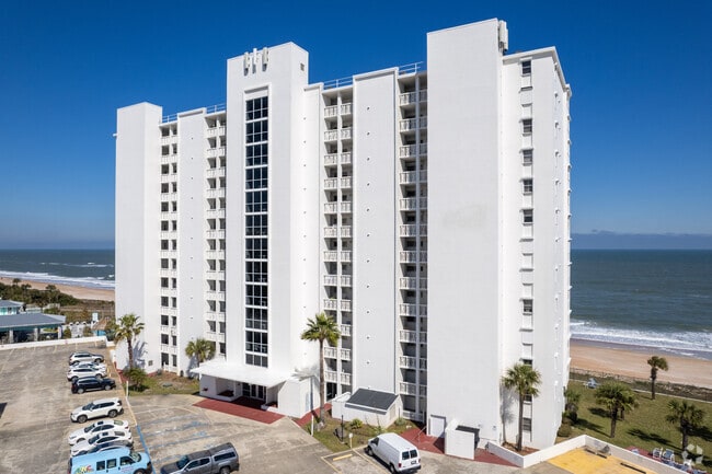 Building Photo - Van Lee Condominiums