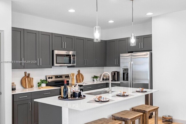 Building Photo - 13138 SW Valletta Wy