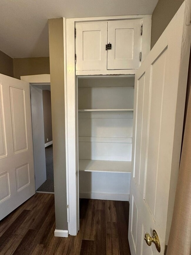 Building Photo - 309 S 8th St