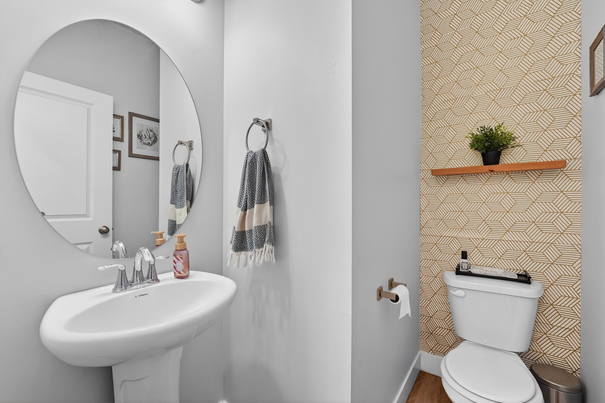 Building Photo - 3364 E Bluewater