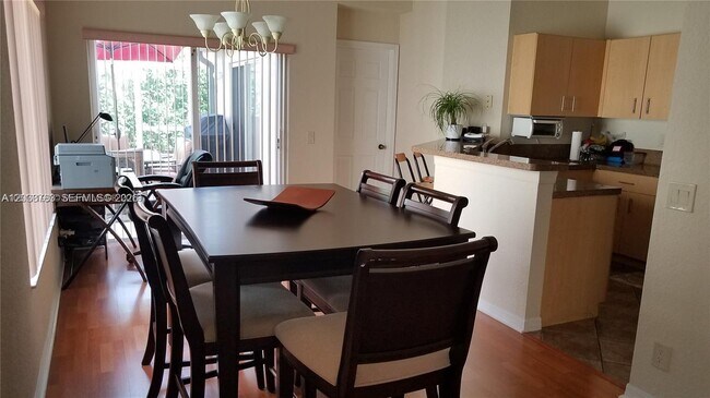 Building Photo - 1440 Canary Island Dr