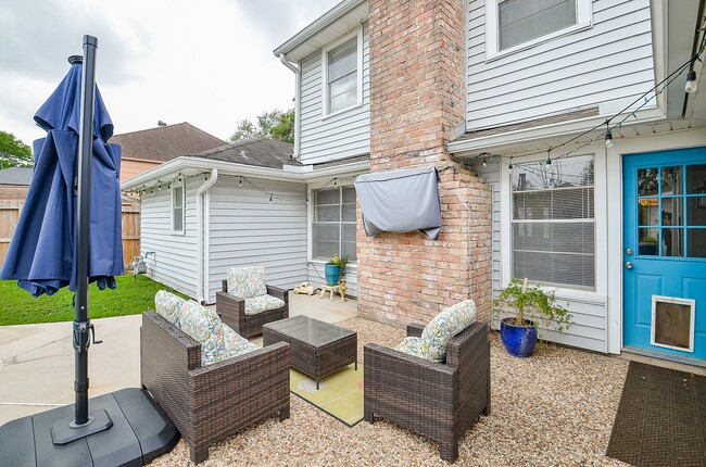 Building Photo - 2019 Briarlee Dr