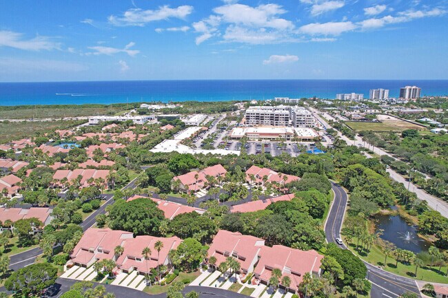 Building Photo - 204 Sea Oats Dr