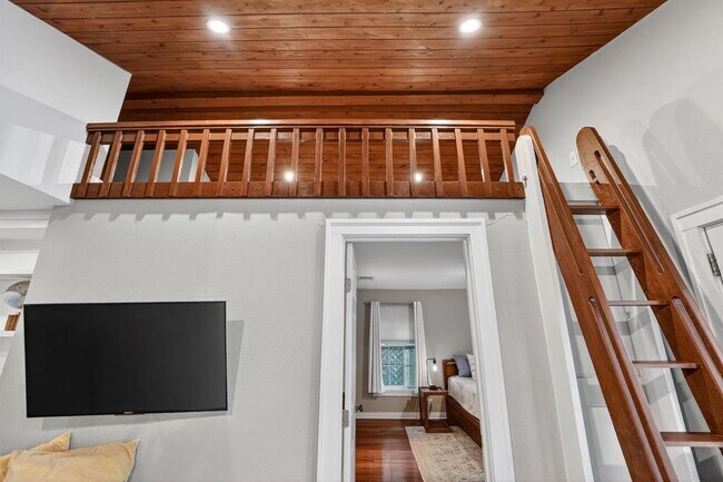 Building Photo - 4525 Avenue B