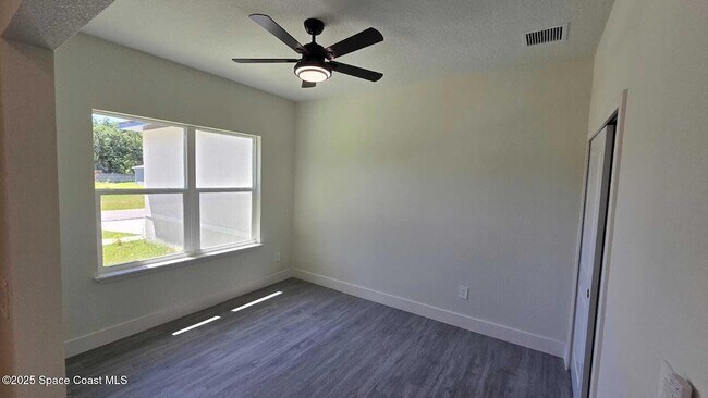 Building Photo - 2966 Pomello Ave SW