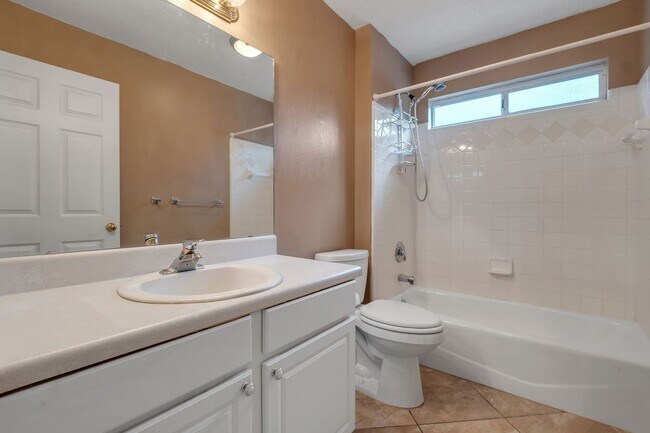 Building Photo - NE Tallahassee Home in the Villages at Maclay