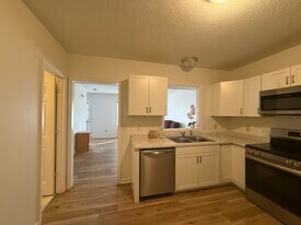 Building Photo - 146 Berrywood Ln