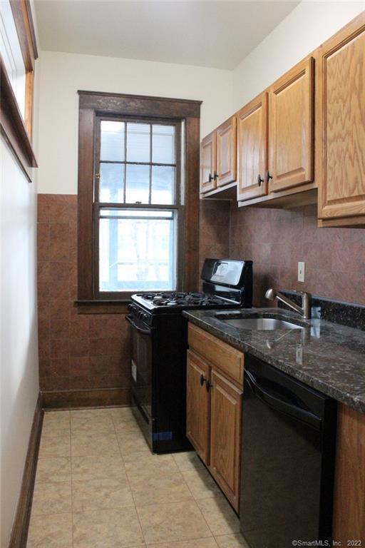 Building Photo - 16 Woodland St