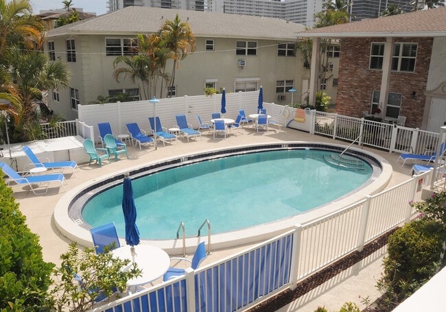 Building Photo - 3216 NE 13th St