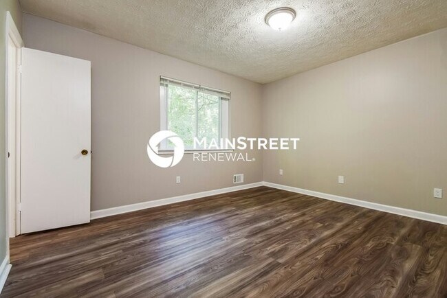 Building Photo - 3 Bedroom Pet-Friendly Home in Rex, GA with Main Street Renewal