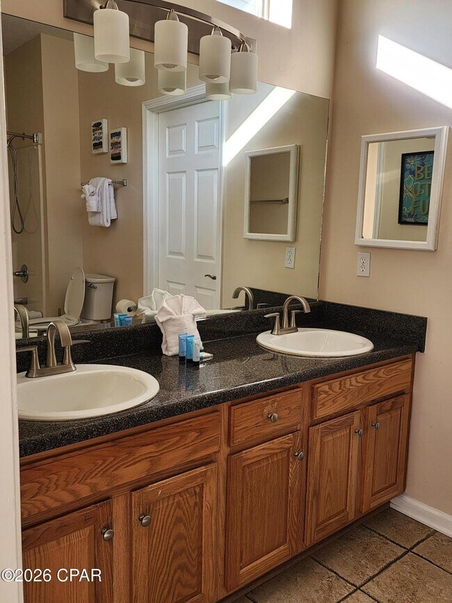 Building Photo - 11728 Seashore Ln