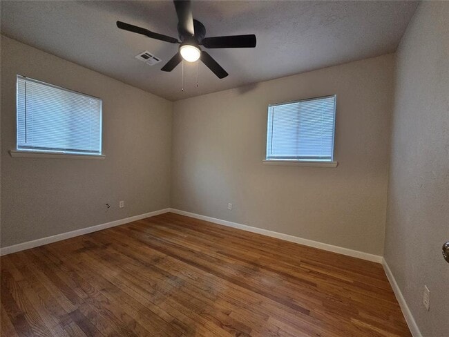 Building Photo - 1917 Treat Dr