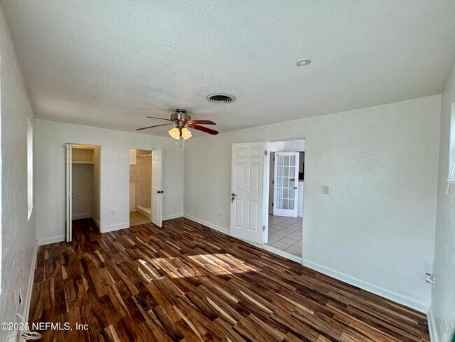 Building Photo - 288 Boylston Ave