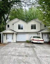 Building Photo - 3123 NE 103rd Pl